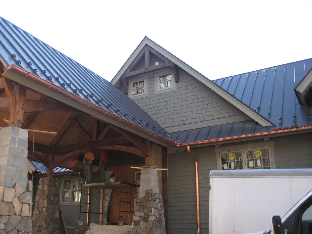 Craftsman Roofing team delivering quality roofing work in Zoar Heights